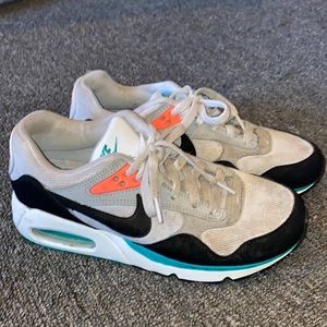 NIKE AIRMax women’s sneakers size 7.5
